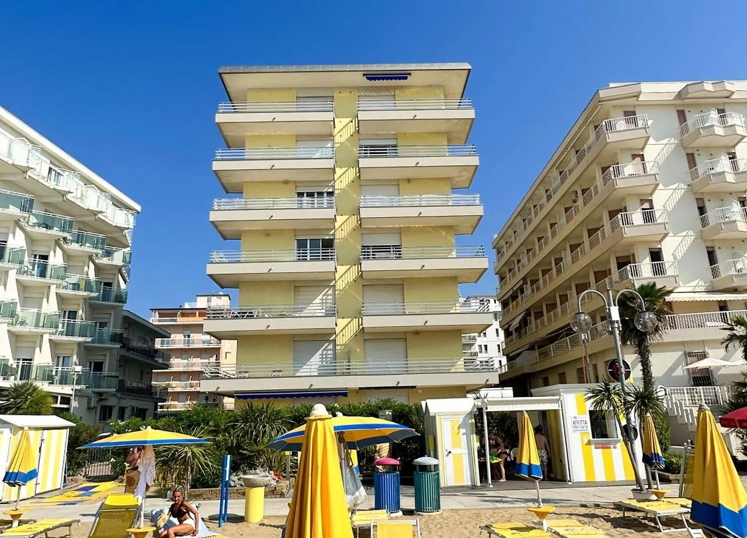 Vista Mare, Terrazzo - Condominio Cansiglio contacts